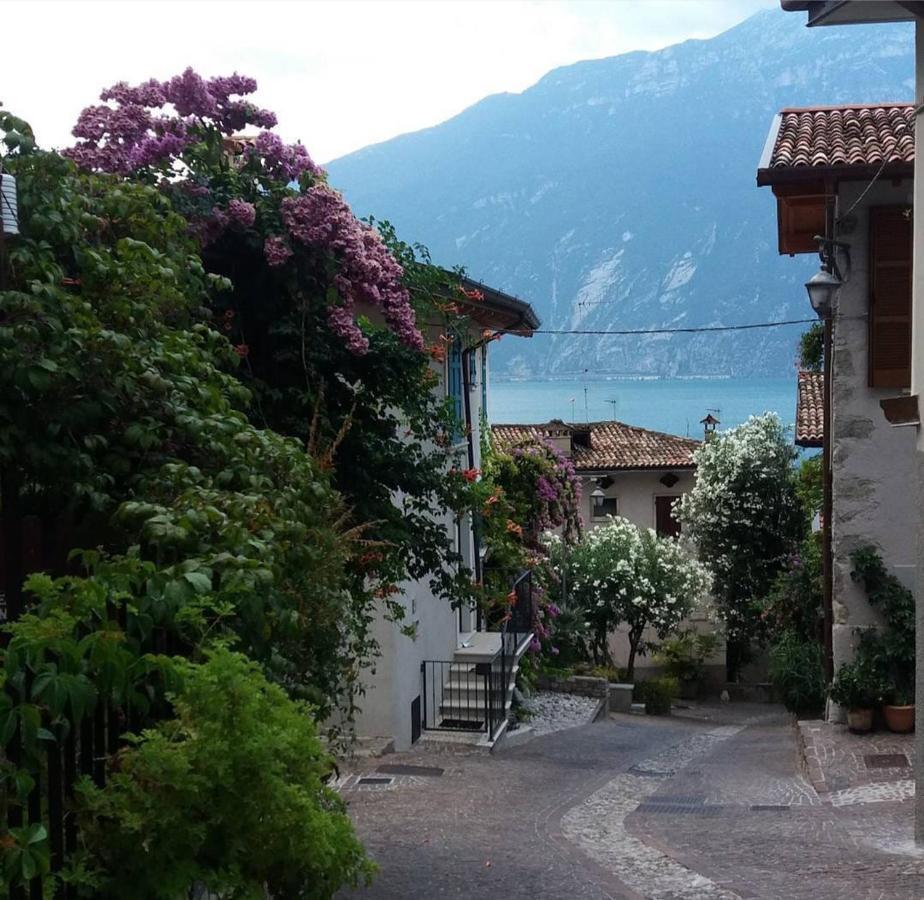 Alice Nel Paese Delle Meraviglie Gavardo Dış mekan fotoğraf